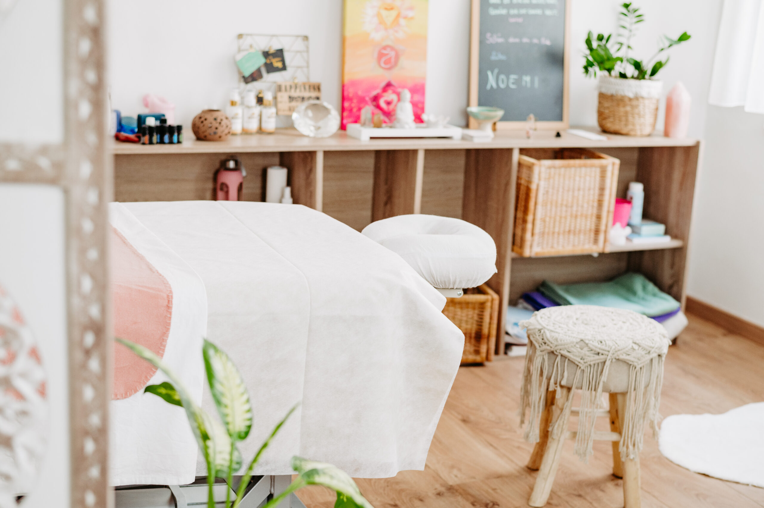 20230503_BettBusinessreportage_MR-74 Klassische Massage und Cranio Sacral in Wien